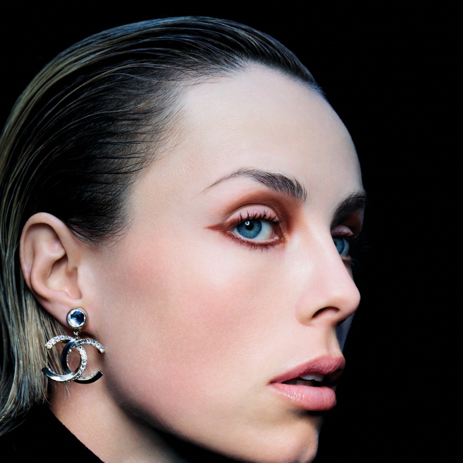 SOMBRA DE OJOS MULTIUSOS DE LARGA DURACIÓN